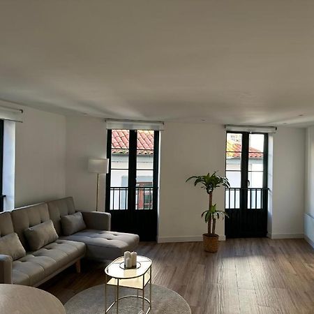 Apartamentos Urbanin II Plaza De San Pedro كوذِييرو المظهر الخارجي الصورة