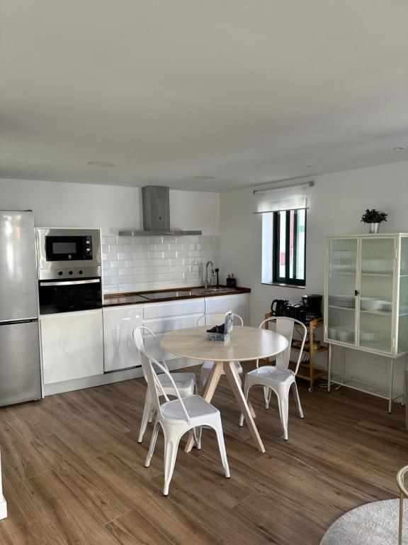 Apartamentos Urbanin II Plaza De San Pedro كوذِييرو المظهر الخارجي الصورة