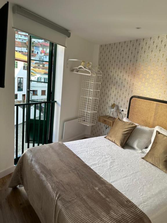 Apartamentos Urbanin II Plaza De San Pedro كوذِييرو المظهر الخارجي الصورة