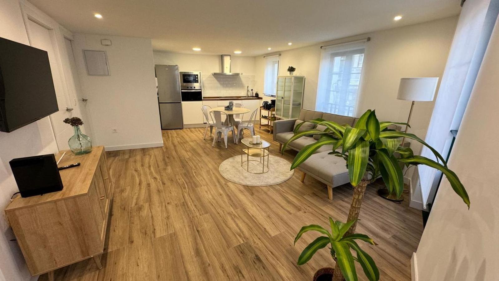 Apartamentos Urbanin II Plaza De San Pedro كوذِييرو المظهر الخارجي الصورة