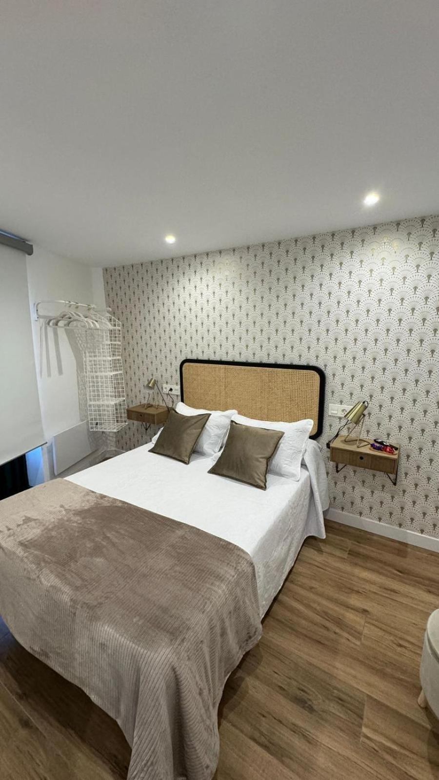 Apartamentos Urbanin II Plaza De San Pedro كوذِييرو المظهر الخارجي الصورة