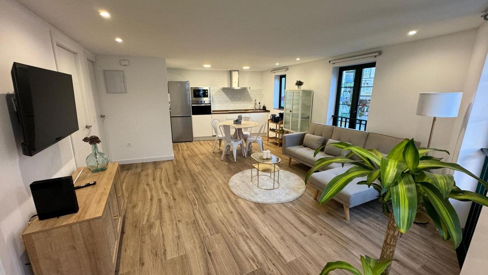 Apartamentos Urbanin II Plaza De San Pedro كوذِييرو المظهر الخارجي الصورة